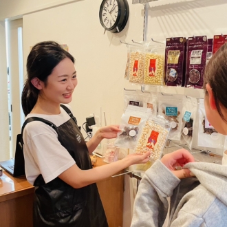 販売